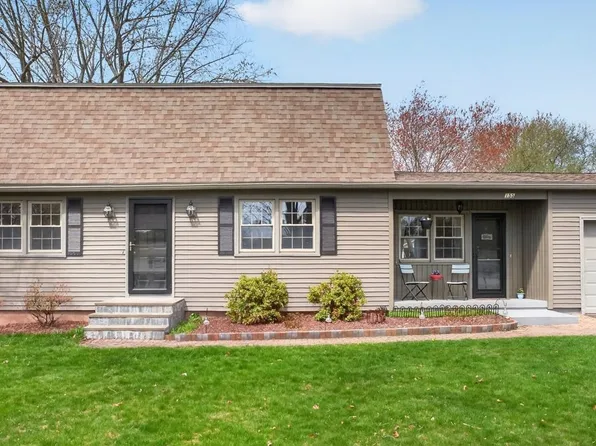 155 Trinity Avenue, Glastonbury, CT 06033