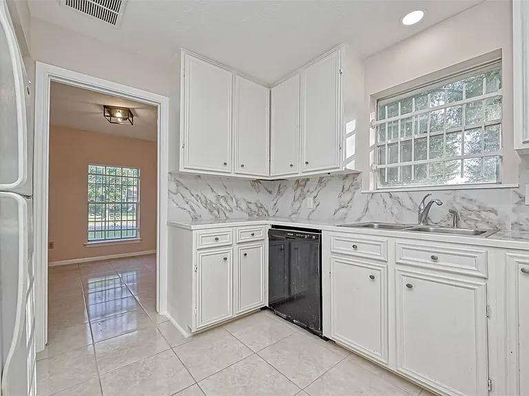 11503 High Star Dr — Photo 23