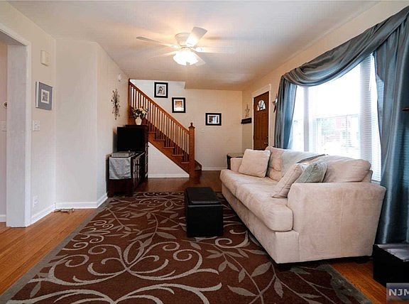 2nd image of 230 Monmouth Ave