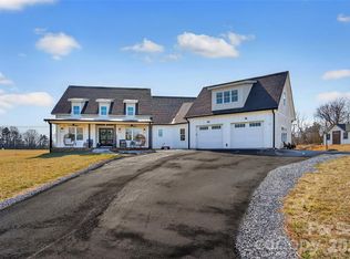 115 Pondview Dr, Nebo, NC 28761