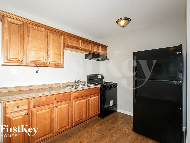 12865 W Highland Ave — Photo 6