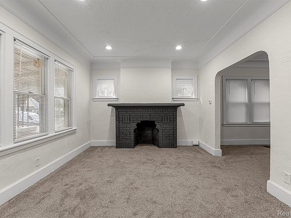4th image of 14067 Cherrylawn St