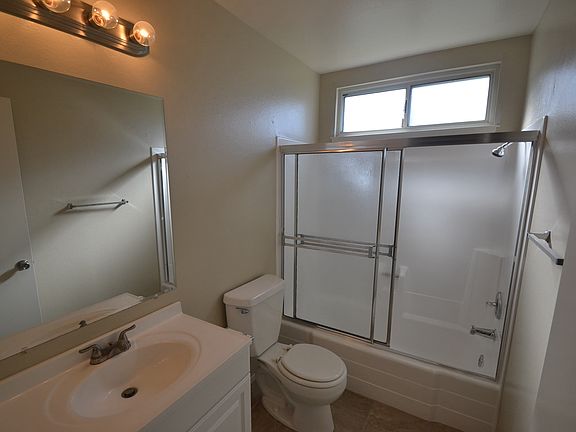 4th image of 13154 Thistle Brook Dr