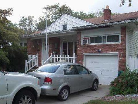 2nd image of 336 Bay Ave
