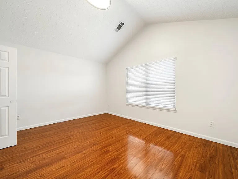 135 Jackson Point Dr — Photo 13