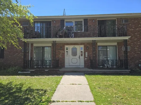 545 Spinnaker Ln, Green Bay, WI