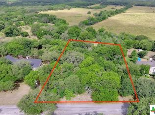 106 Poplar Dr, Mountain City, TX 78610