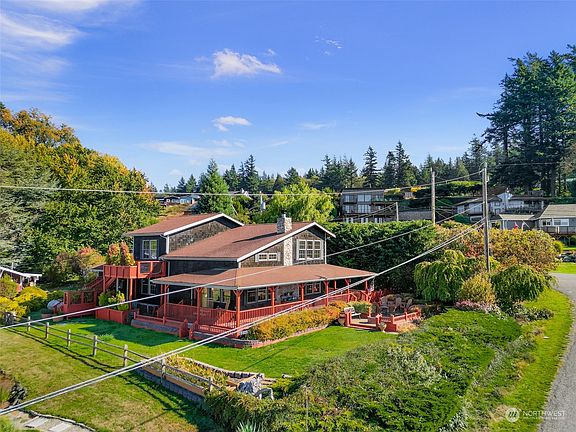 3rd image of 2543 Taft Drive