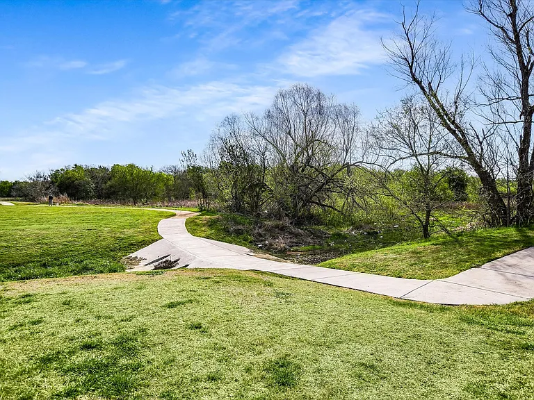 area walking trail