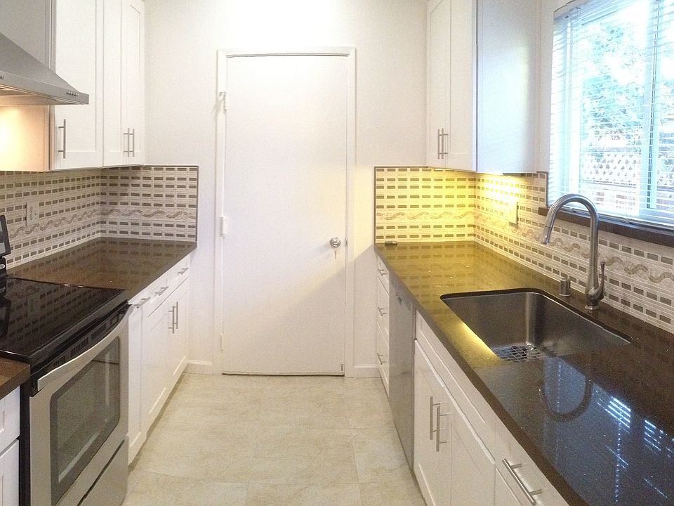1st image of 1693 Canary Dr