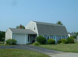 36 Lincoln Way, Narragansett, RI 02882