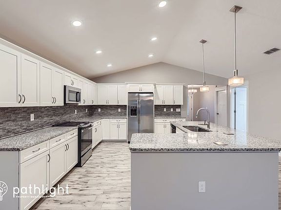 4th image of 18130 Eagles Way