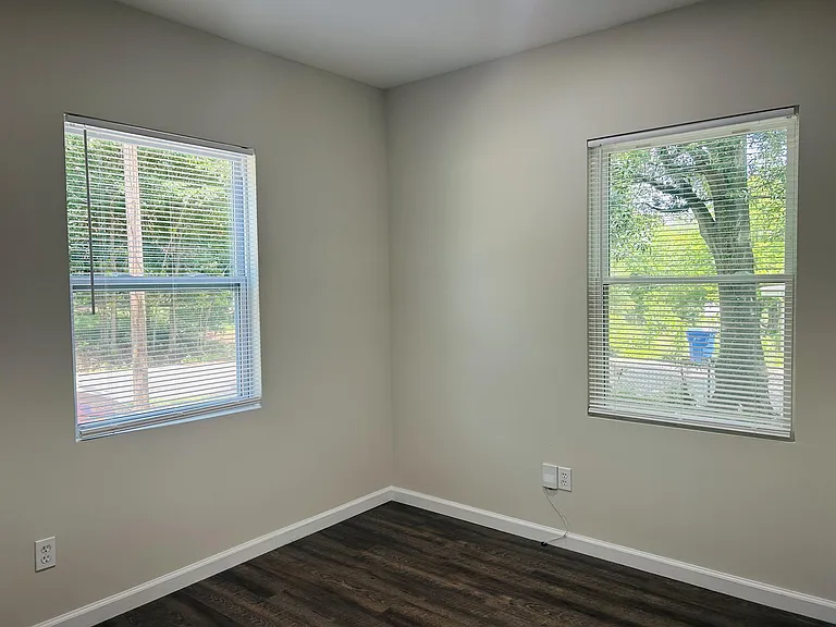622 Perry Rd — Photo 11