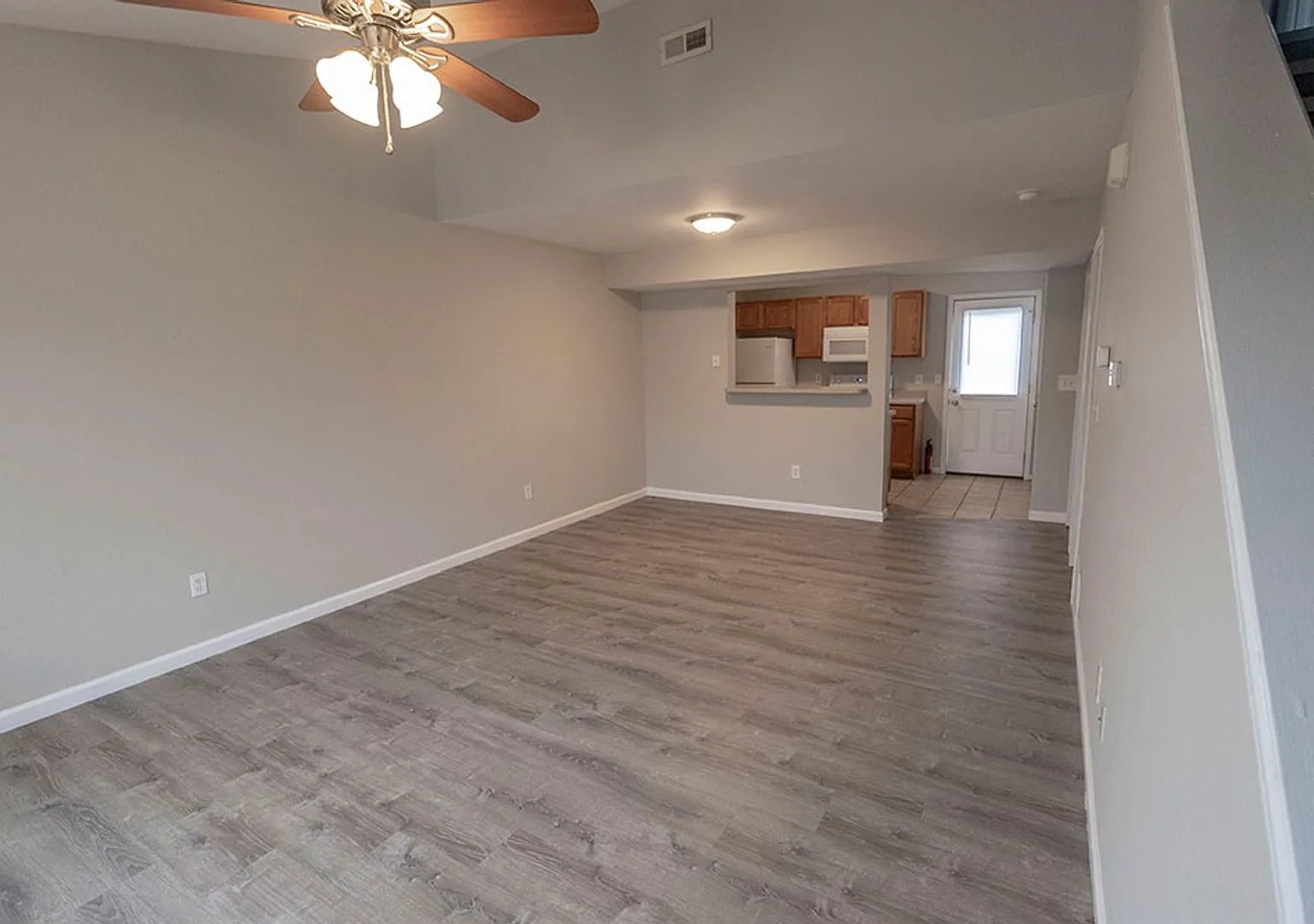 5808-5810 Canaveral Dr. — Photo 2