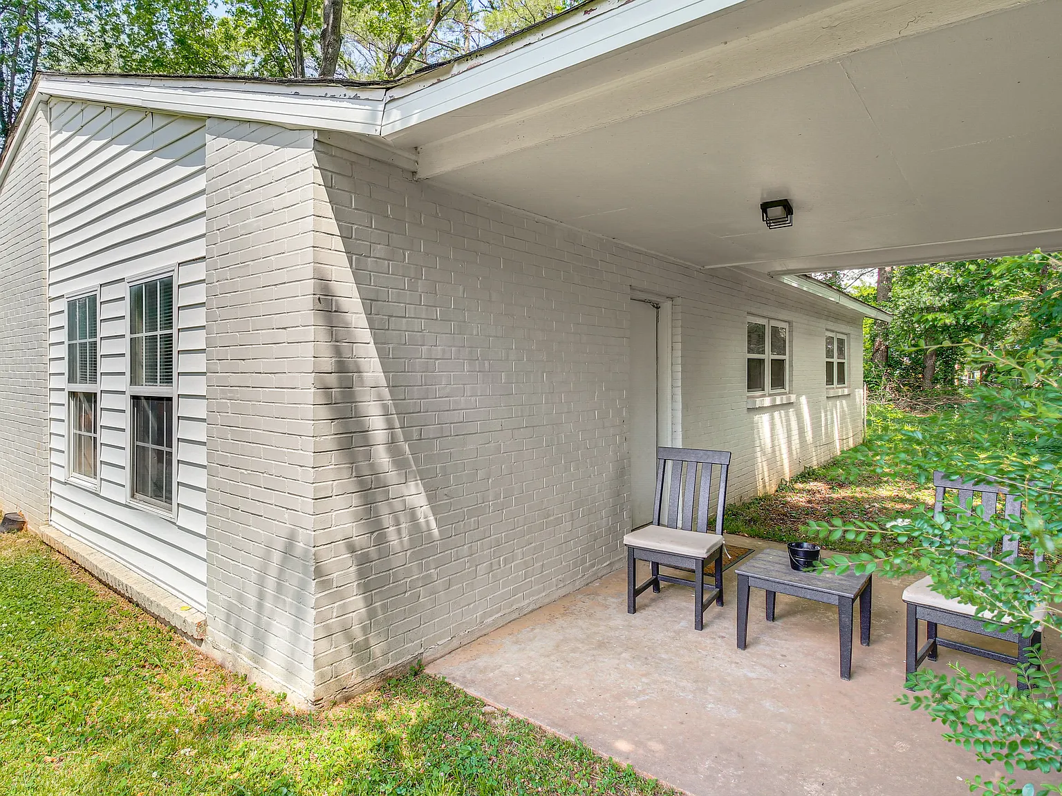 3 bed, 1200 sqft, $1,800 — Photo 4
