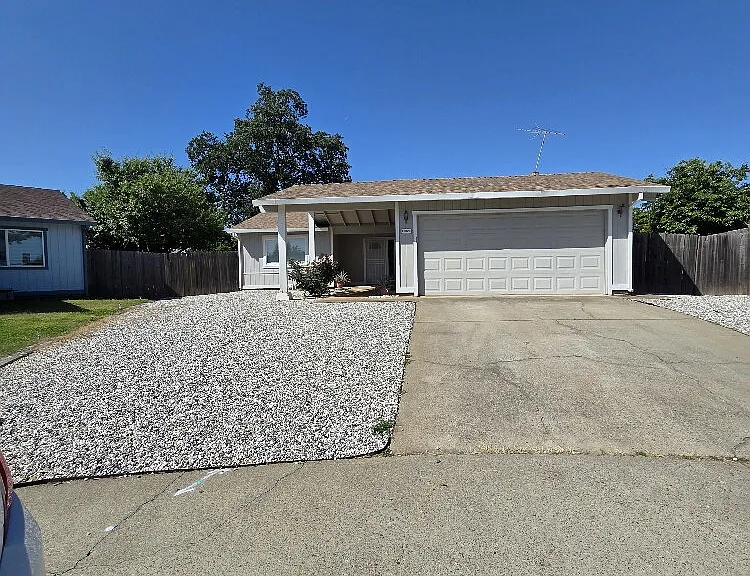 10020 Biscanewoods Way — Photo 1