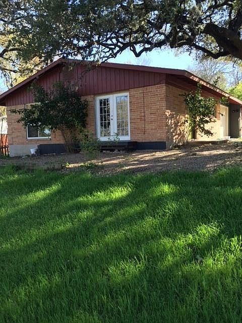 1st image of 805 Terrell Hill Dr #A