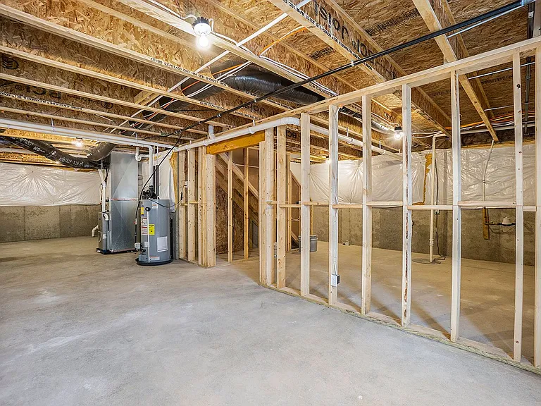 613 Courtyard Pl — Photo 22