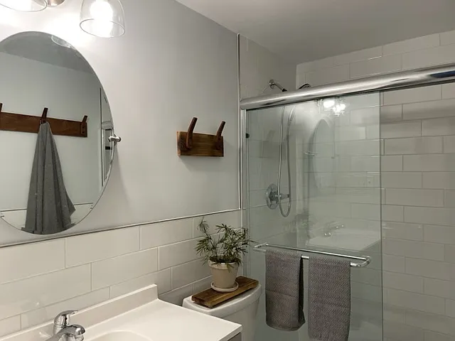 Full Bathroom on Main Level