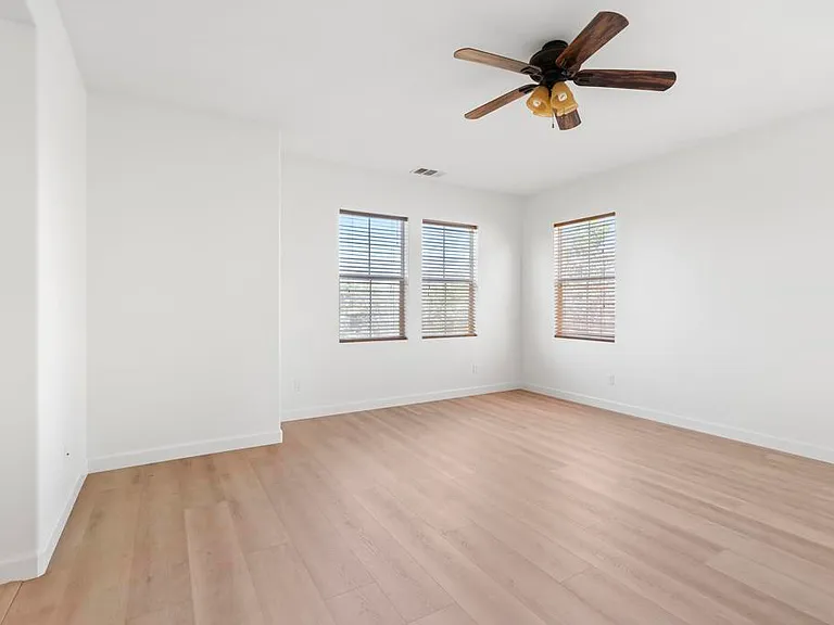 6820 Lopez Canyon Way — Photo 21