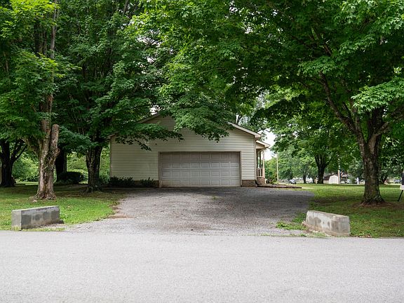 5th image of 4031 Country Park Ln