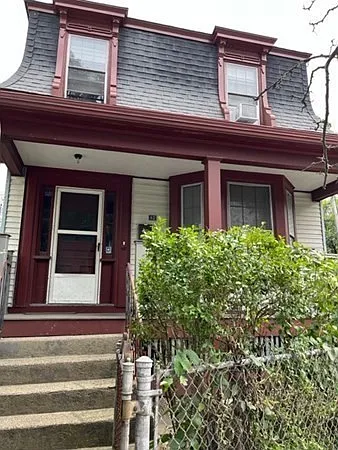 3 bed, 2173 sqft, $1,700 — Photo 2