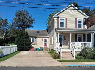 27 2nd St, Larksville, PA 18651
