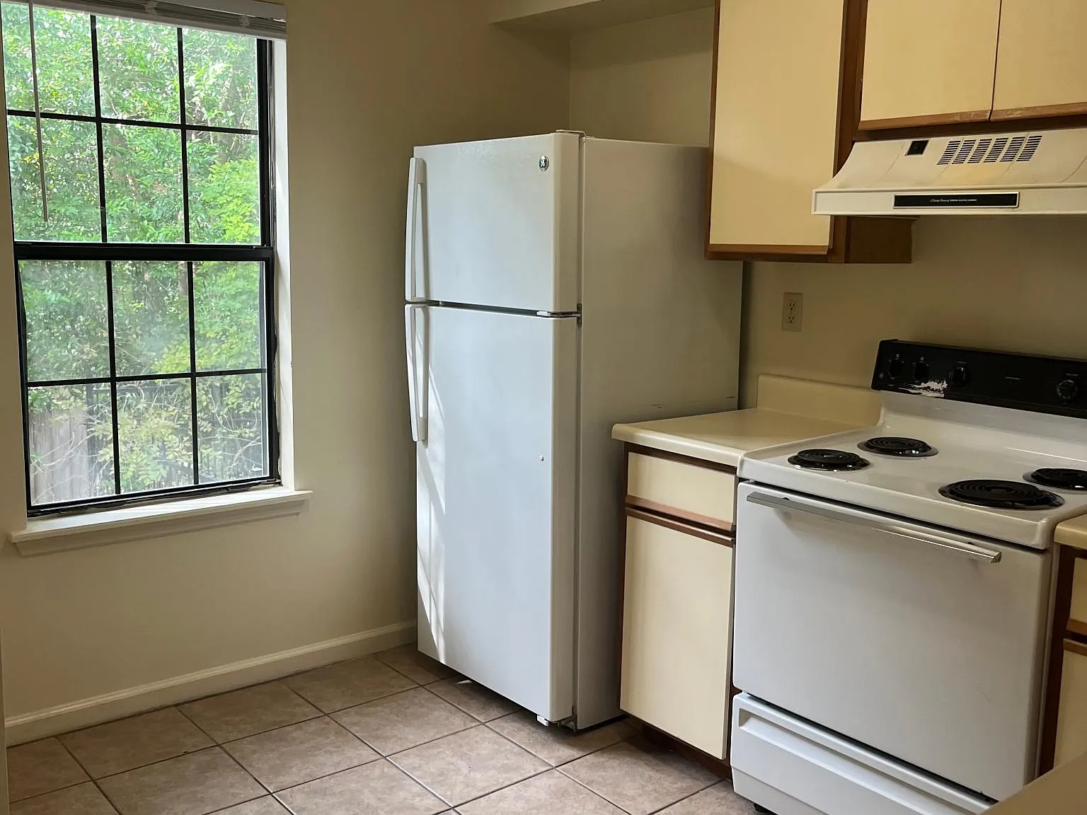 2 bed, 860 sqft, $975 — Photo 3