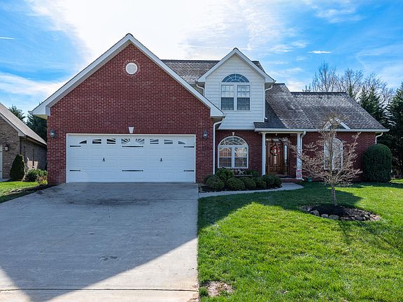 2nd image of 3763 Sheldon Pl