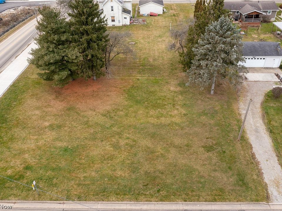 2nd image of 0 7th St E
