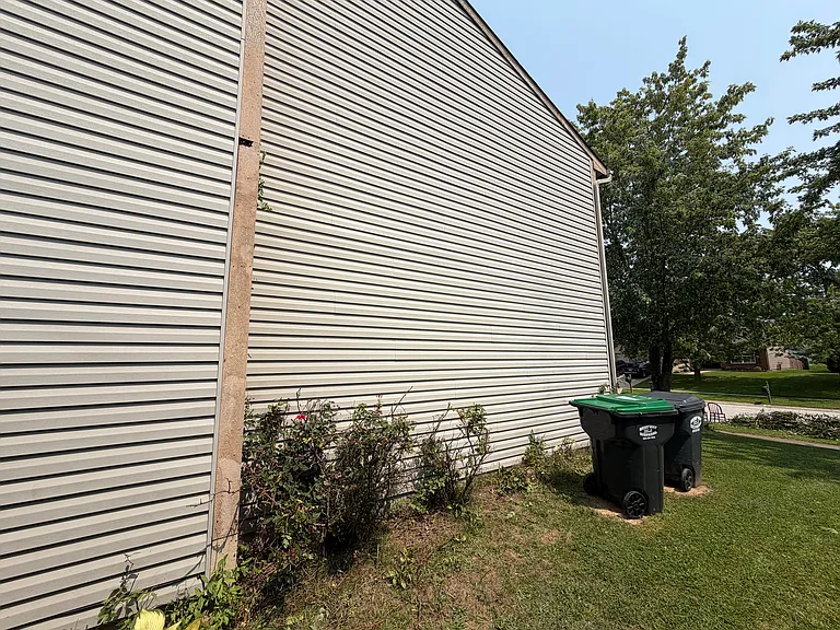 1420 Blue Brook Way — Photo 31