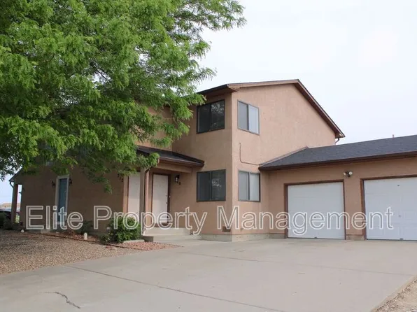 212 W Palmer Lake Dr, Pueblo, CO 81007