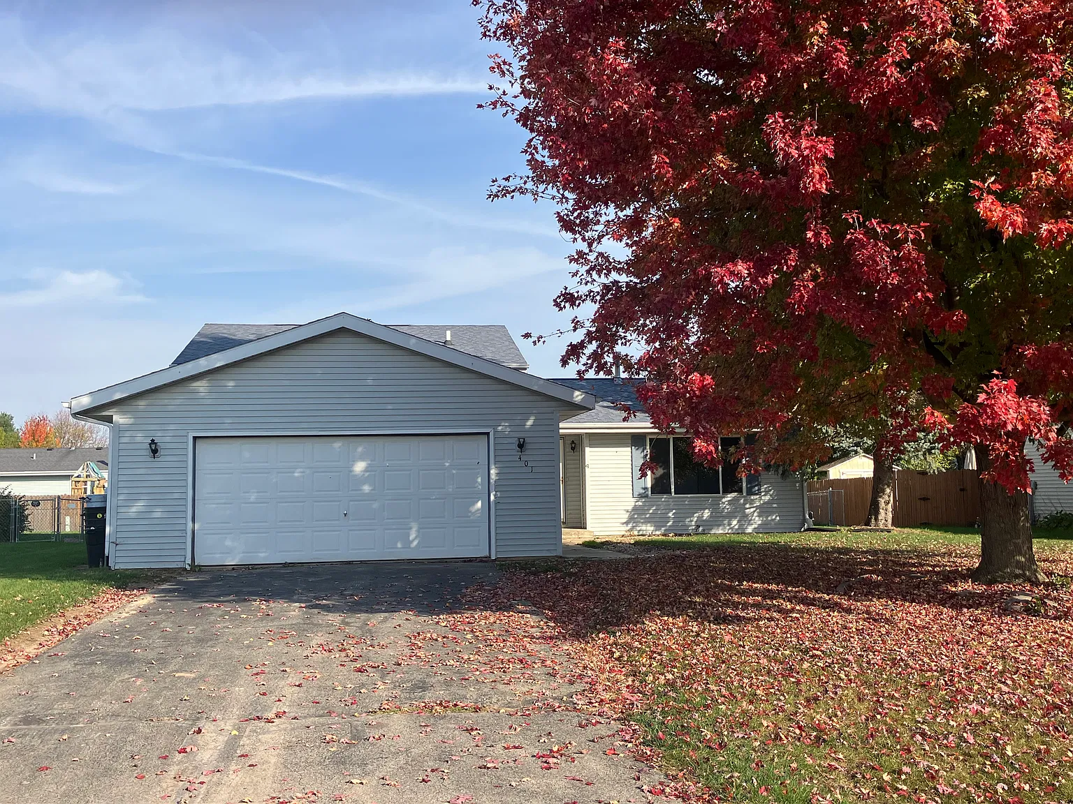 3 bed, 1995 sqft, $2,500 — Photo 1