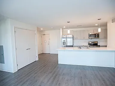 1 bed, 750 sqft, $999 — Photo 4
