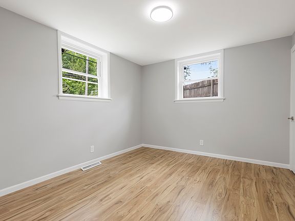 2nd image of 2203 Edgebrook Dr