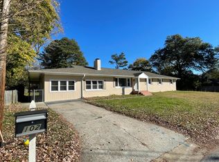 102 Caran Rd, Williamsburg, VA 23185