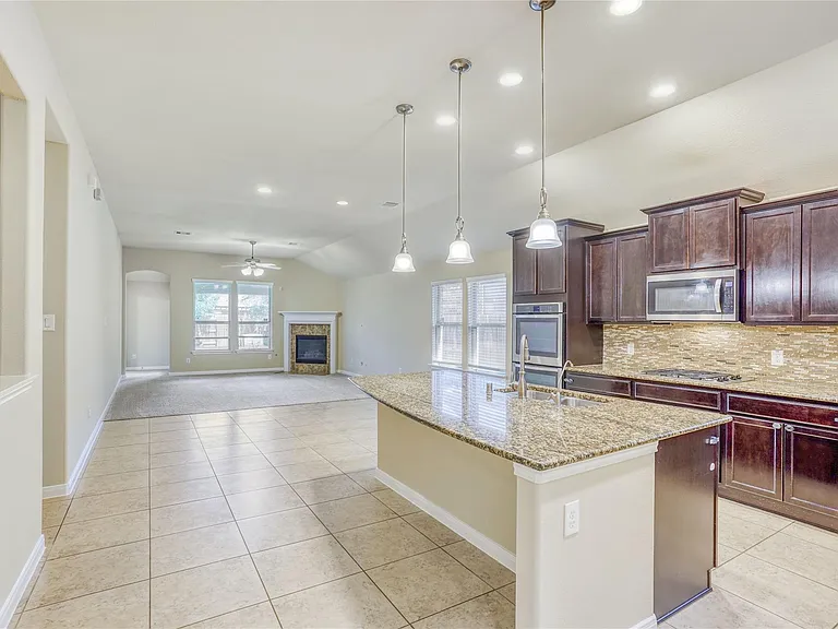 28270 Natalie Bend Rd — Photo 7