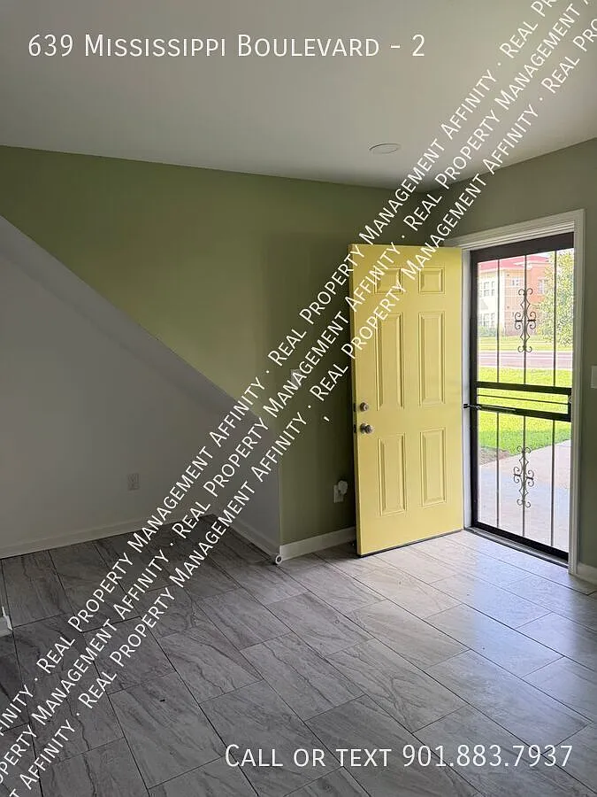 Newly Renovated 2 Bedroom Apartment Near Downtown Memphis | Move-In Ready! — Photo 2