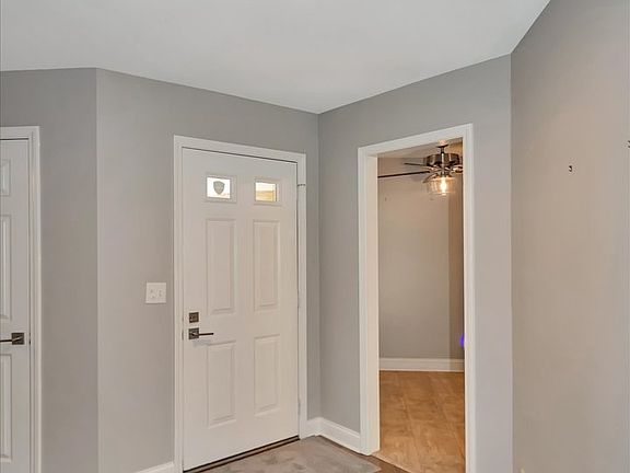 3rd image of 14727 Golf Rd