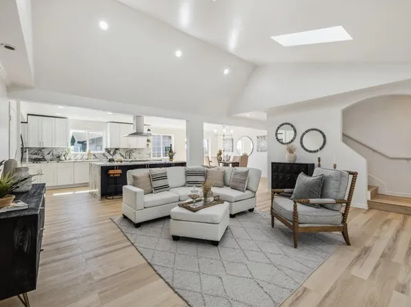 223 Francisco St, El Granada, CA 94018