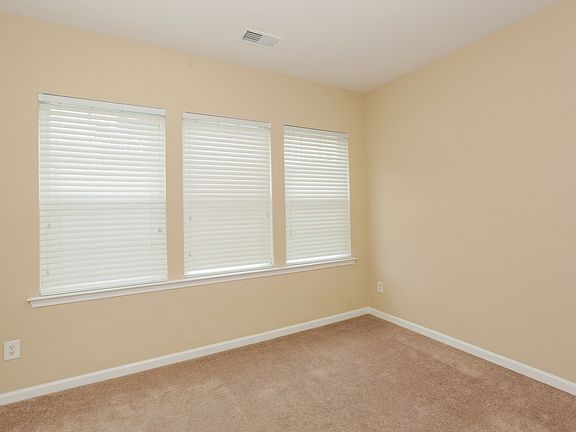 3rd image of 8609 Summer Serenade Dr