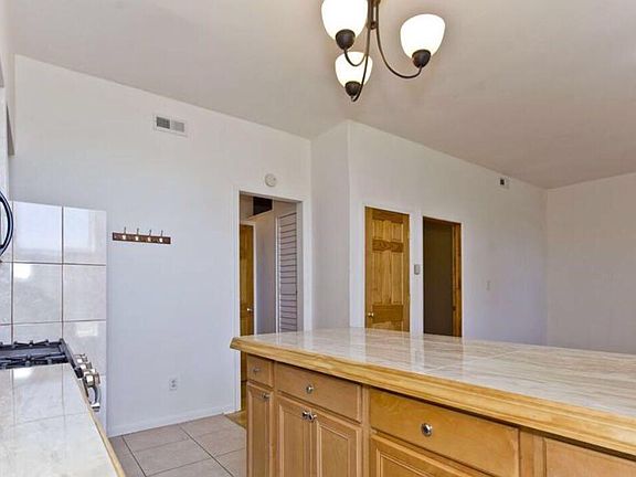 4th image of 1366 W Evergreen Ave #2R