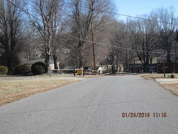4th image of 2210 Brookneal Dr