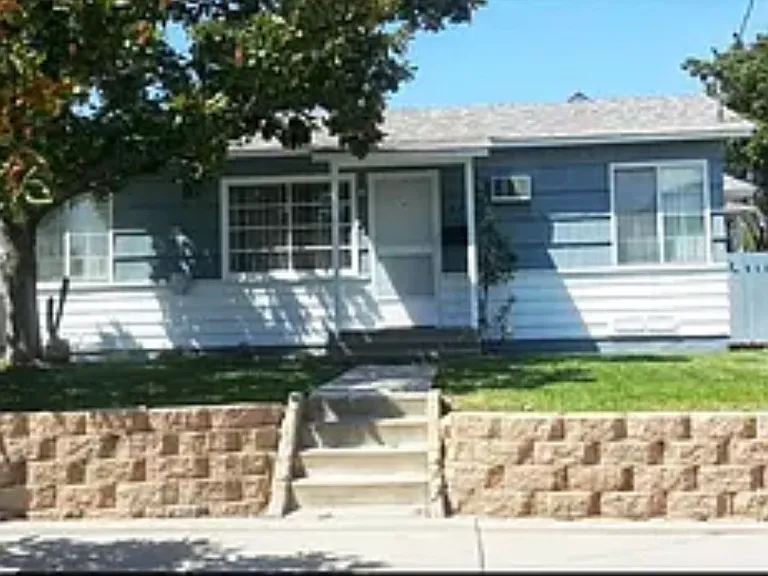 516 Claydelle Ave — Photo 1