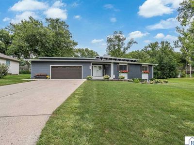223 Oak Knoll Ct, Blue Earth, MN, 56013