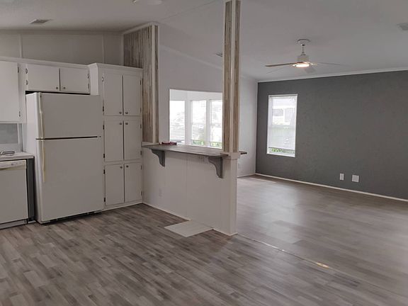 4th image of 255 NW 40th Ave Lot 2