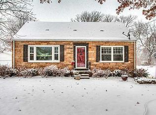 3220 52nd St, Des Moines, IA 50310