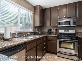894 W 56th St, San Bernardino, CA 92407