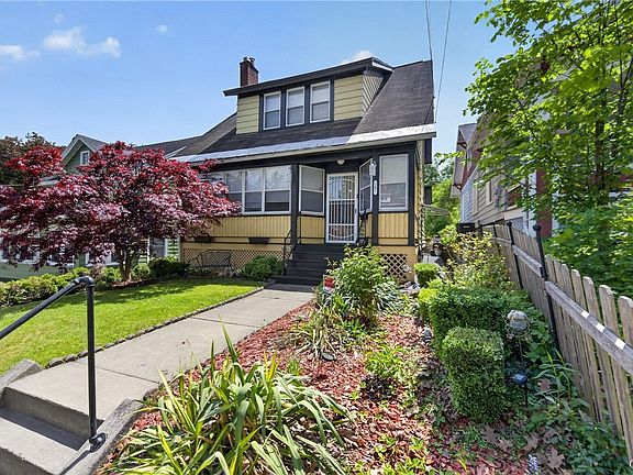 3rd image of 207 Parkway Dr