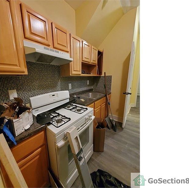 1st image of 139 Oliver Ave